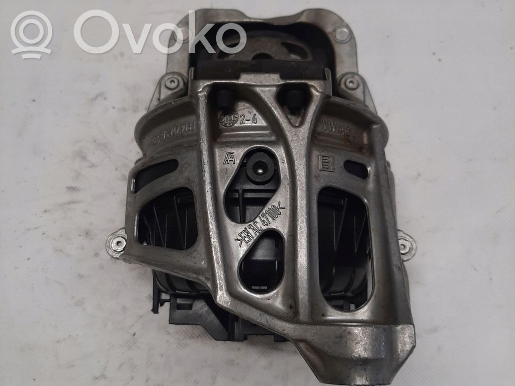 Audi A4 S4 B9 Engine mount bracket 