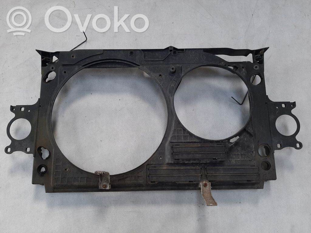 Audi A8 S8 D2 4D Radiatorių panelė 