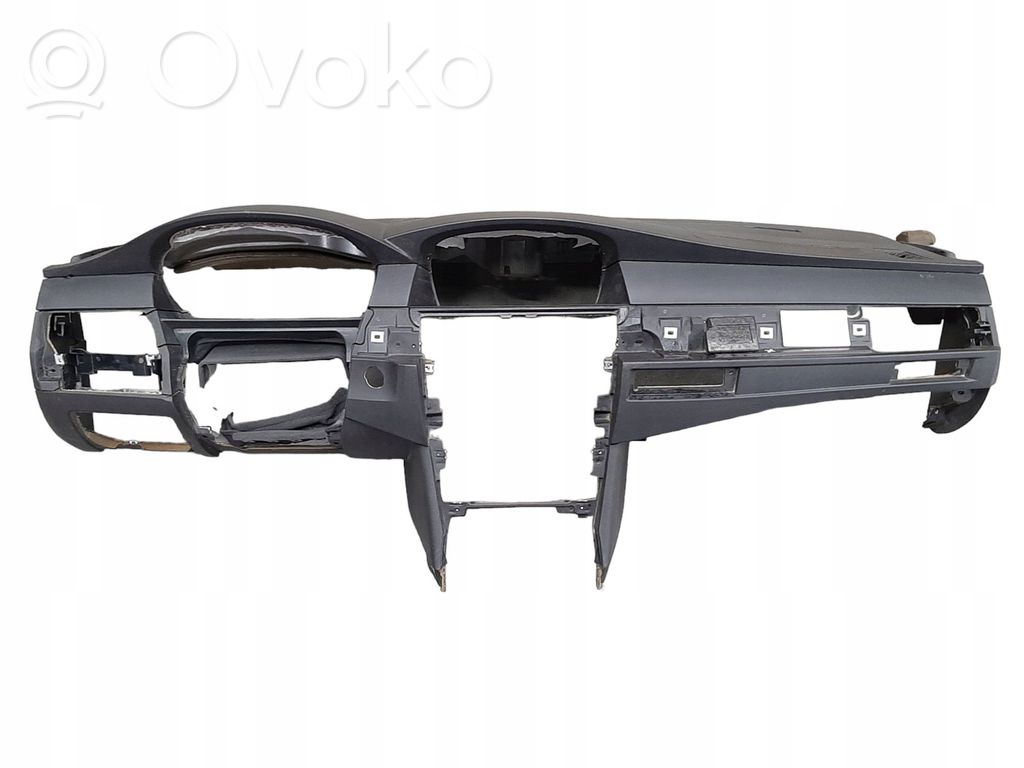 BMW 5 E60 E61 Dashboard 