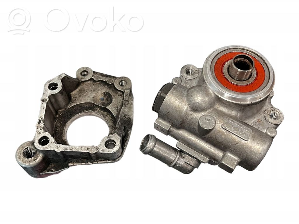 Audi A8 S8 D3 4E Power steering pump 