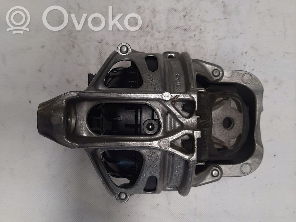 Audi Q7 4M Engine mount bracket 