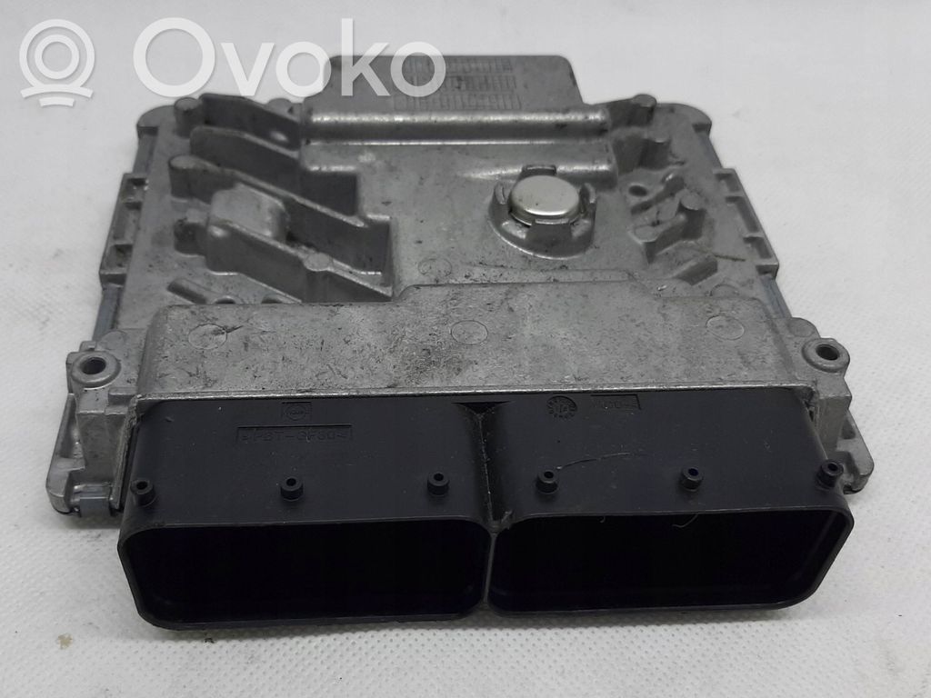 Volkswagen Golf VII Engine control unit/module 