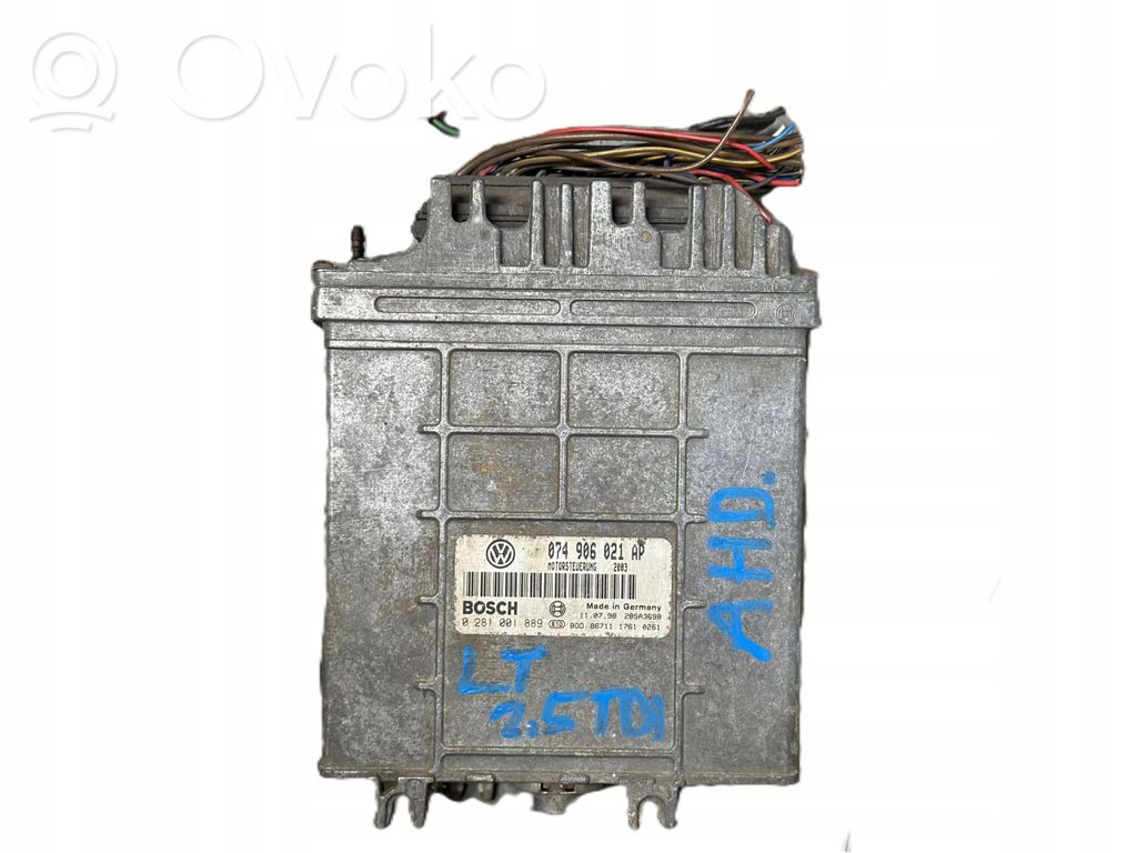 Volkswagen Transporter - Caravelle T4 Engine control unit/module 