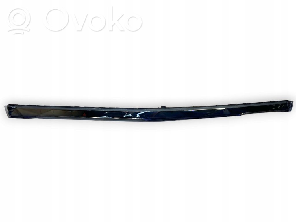 BMW 7 G70 Dashboard glove box trim 