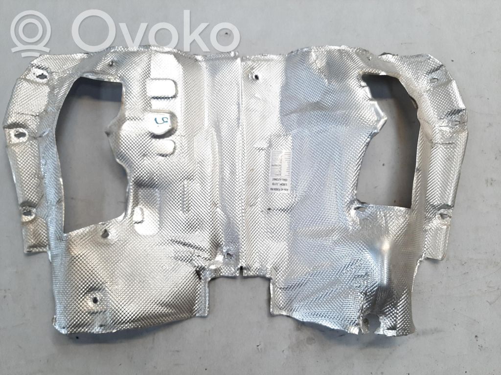 Audi A5 Protección térmica del escape 