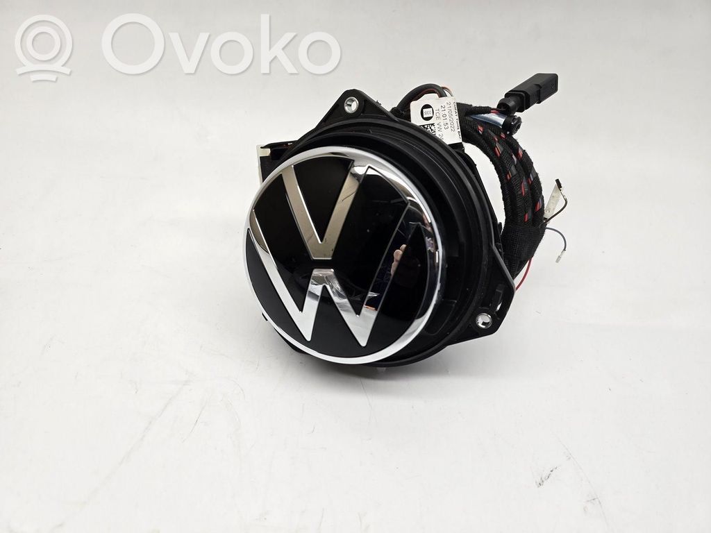 Volkswagen Golf VIII Uchwyt / Rączka klapy tylnej / bagażnika z kamerą 