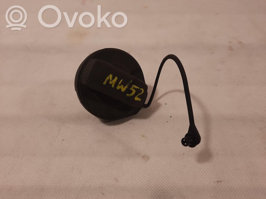 Volkswagen Golf IV Korek wlewu paliwa