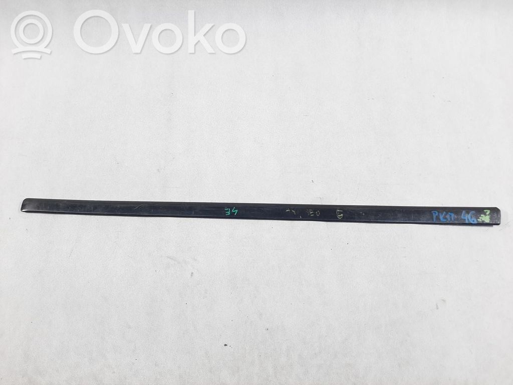 Audi A4 S4 B6 8E 8H Listwa drzwi przednich 