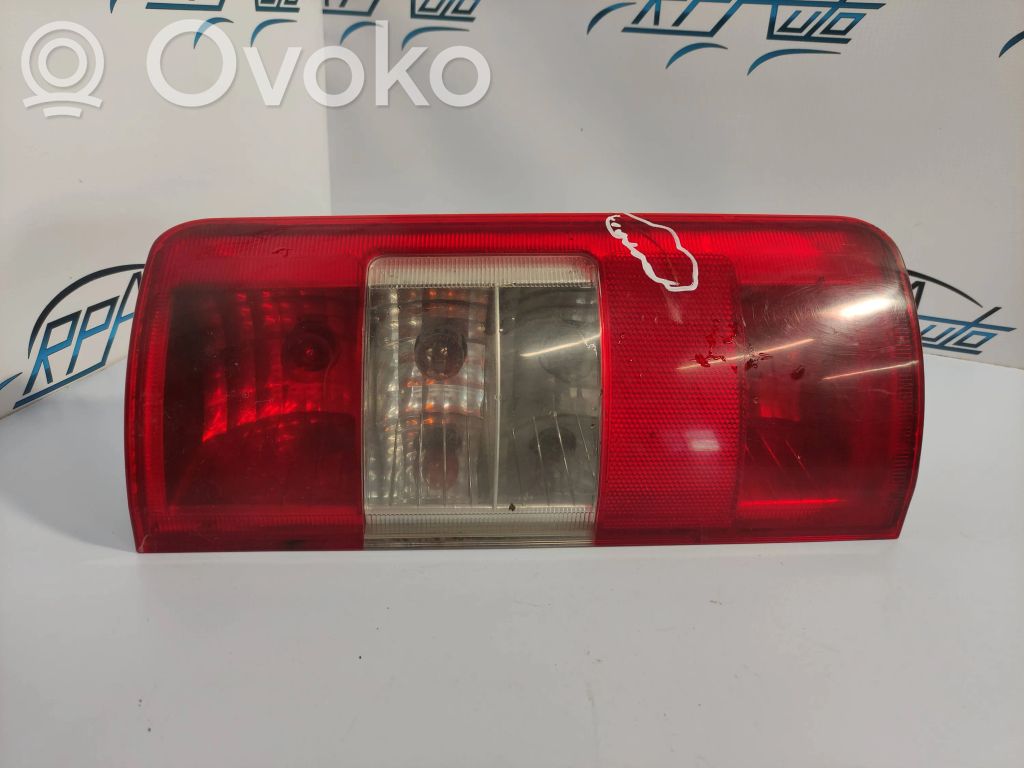 Ford Transit -  Tourneo Connect Galinis žibintas kėbule 
