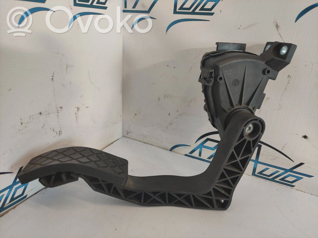 Audi A8 S8 D3 4E Accelerator throttle pedal 