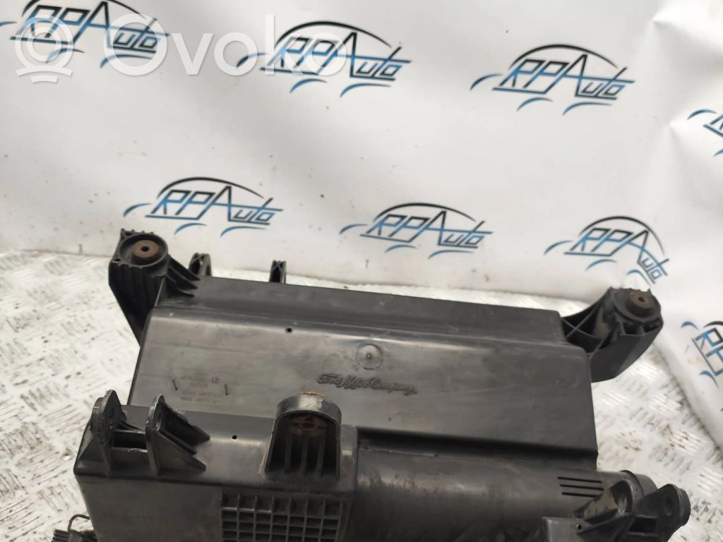 Ford Transit Air filter box 
