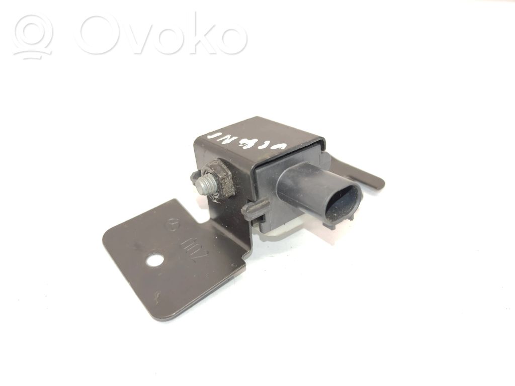 Mercedes-Benz Vito Viano W639 Airbagsensor Crashsensor Drucksensor 