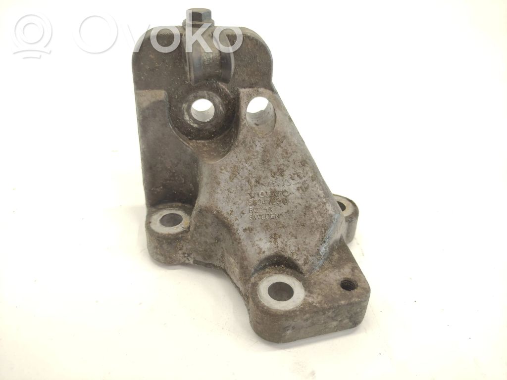 Engine mounting bracket   8634123,BQ2HA