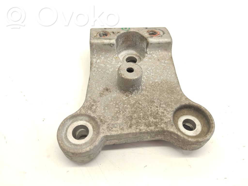 Nissan Qashqai Gearbox mounting bracket 
