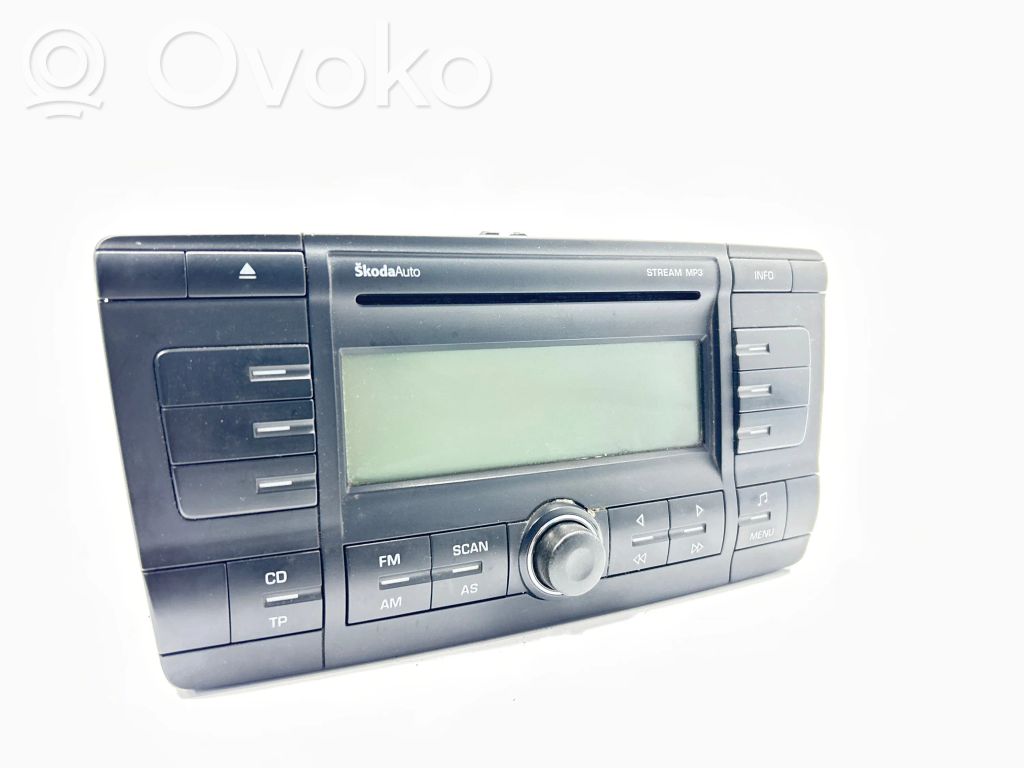 Panel / Radioodtwarzacz CD/DVD/GPS   1Z0035161C,10R032432,TQT0009082,SKZ7Z3F0009082