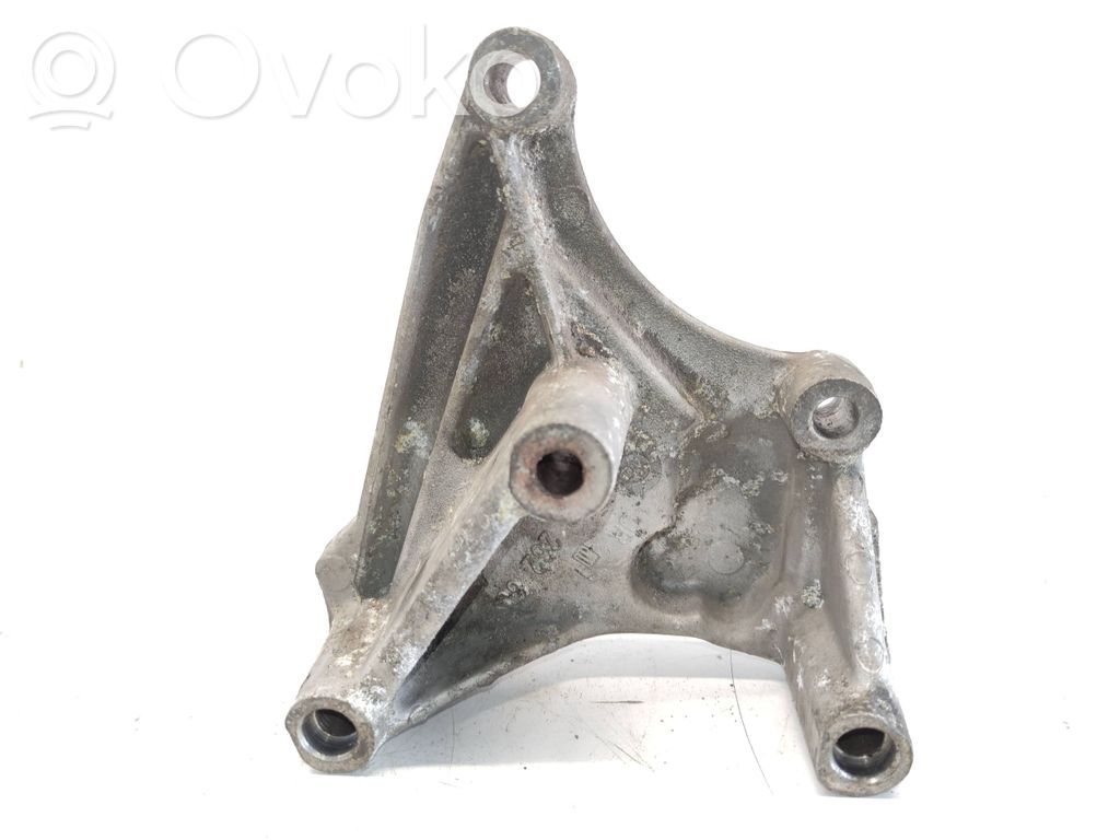 Engine mounting bracket   30026280