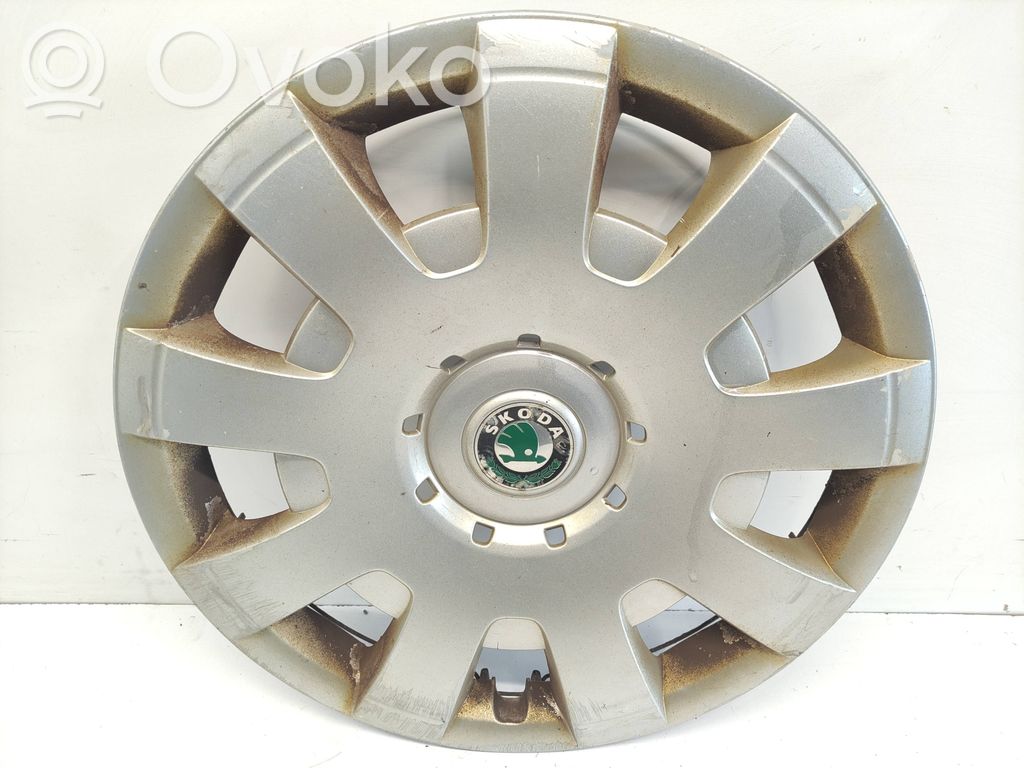 Skoda Superb B6 (3T) Mozzo/copricerchi/borchia della ruota R16 