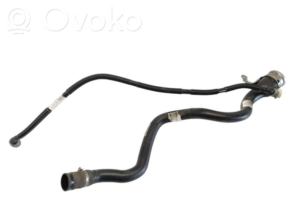 BMW 1 F20 F21 Polttoainesäiliön täyttöaukon suukappale 