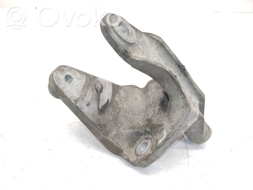 Opel Insignia A Engine mounting bracket 