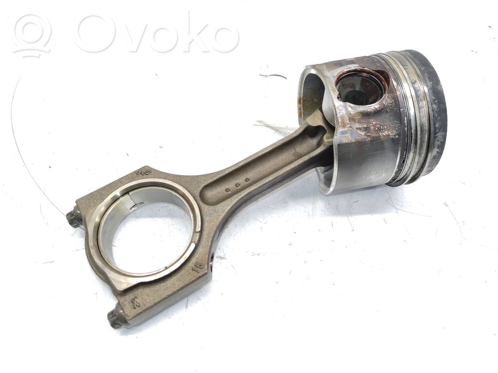 BMW 3 E90 E91 Piston with connecting rod 