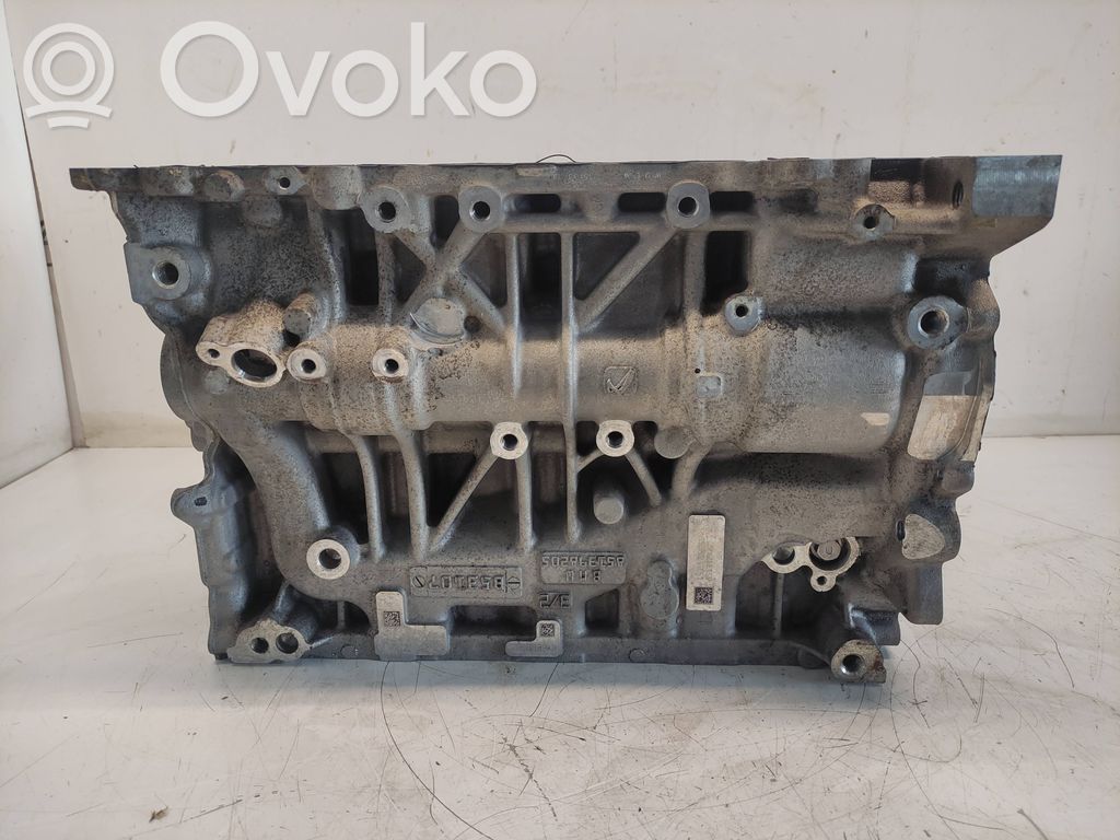 BMW 1 F20 F21 Engine block 