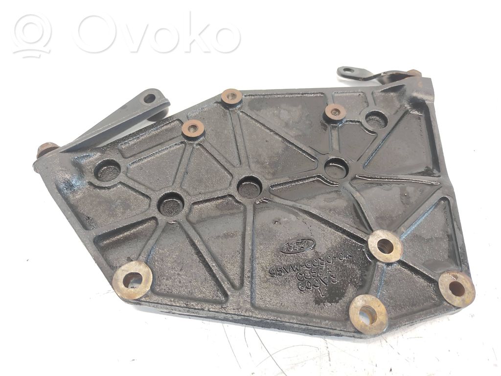 Ford Galaxy Moottorin kiinnikekorvake (käytetyt) 