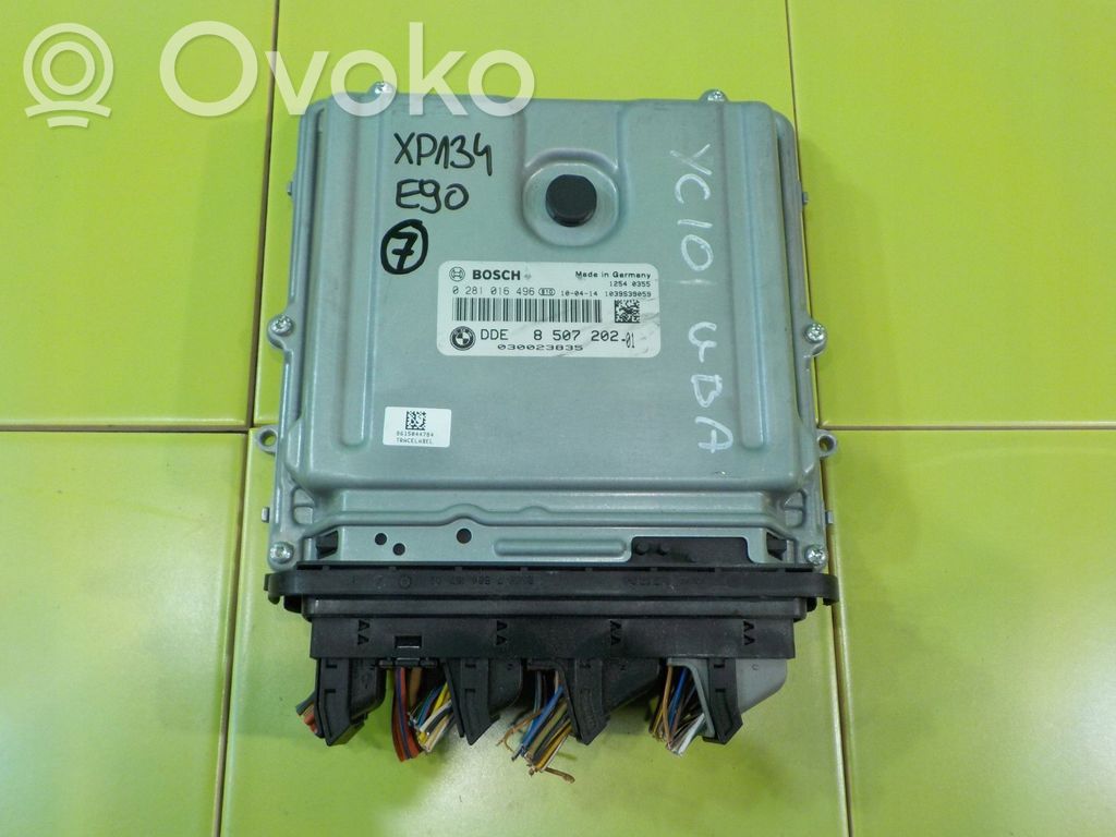 BMW 3 E90 E91 Engine control unit/module 