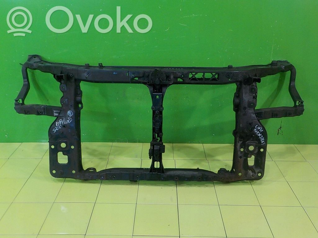 KIA Sportage Radiatorių panelė 