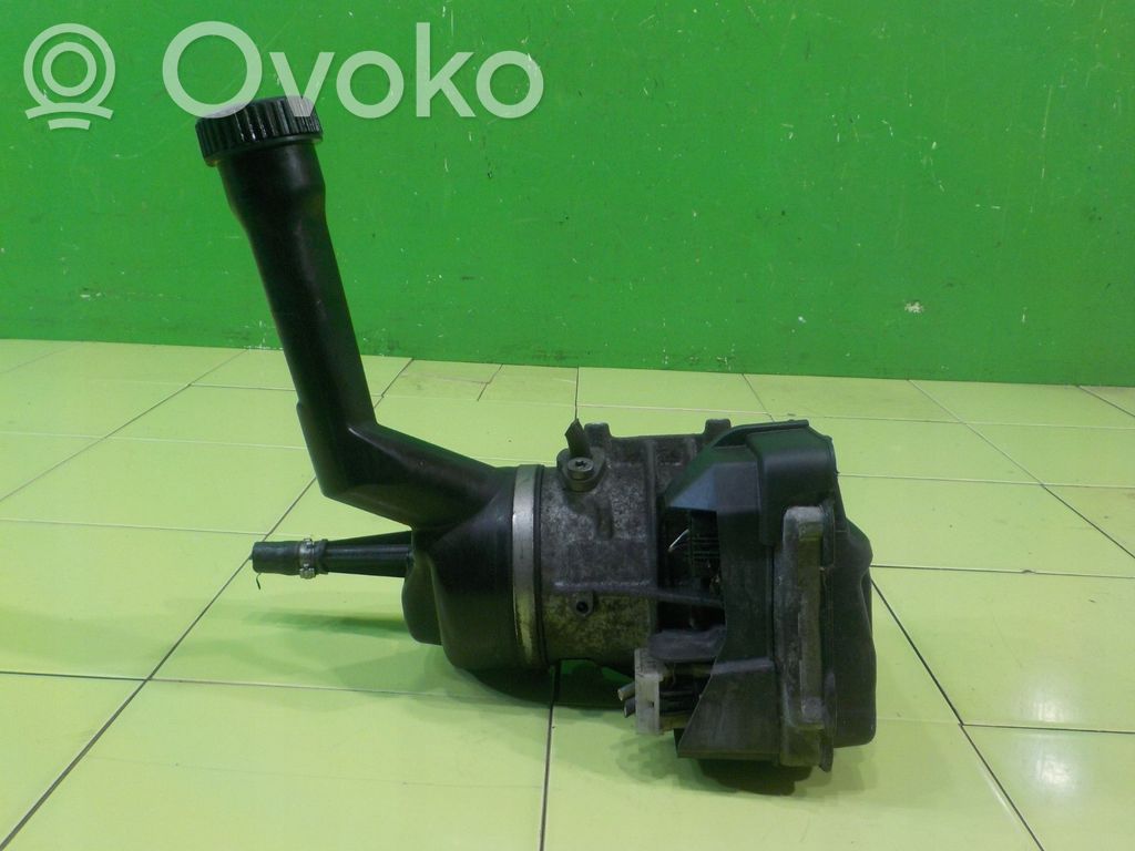 Peugeot RCZ Power steering pump 