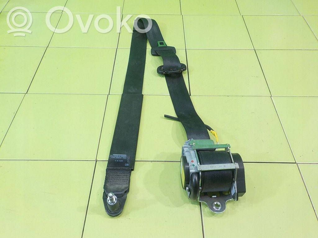 Opel Combo D Front seatbelt 