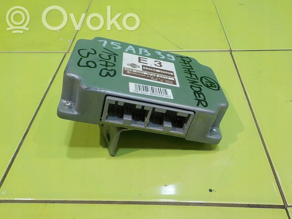 Nissan Pathfinder R51 Engine control unit/module 