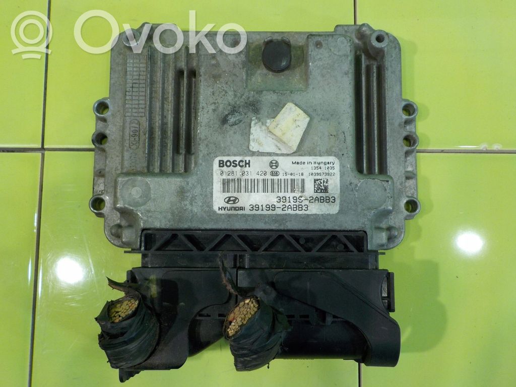Hyundai ix35 Engine control unit/module 