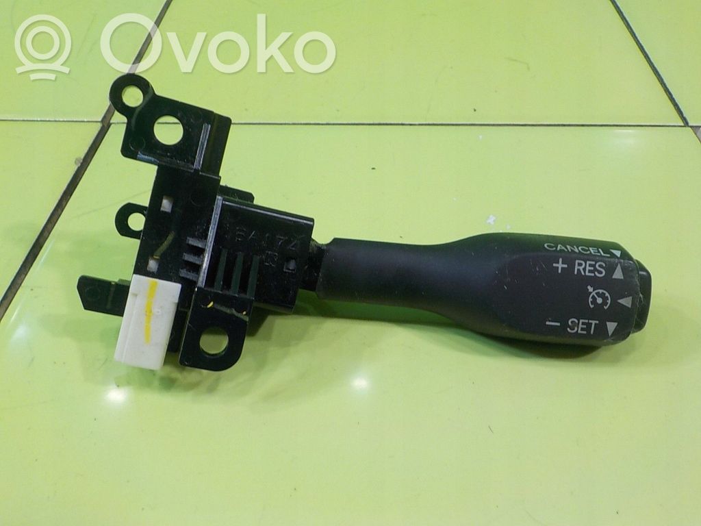 Toyota Avensis T270 Citu veidu slēdži / pogas / pārslēdzēji 