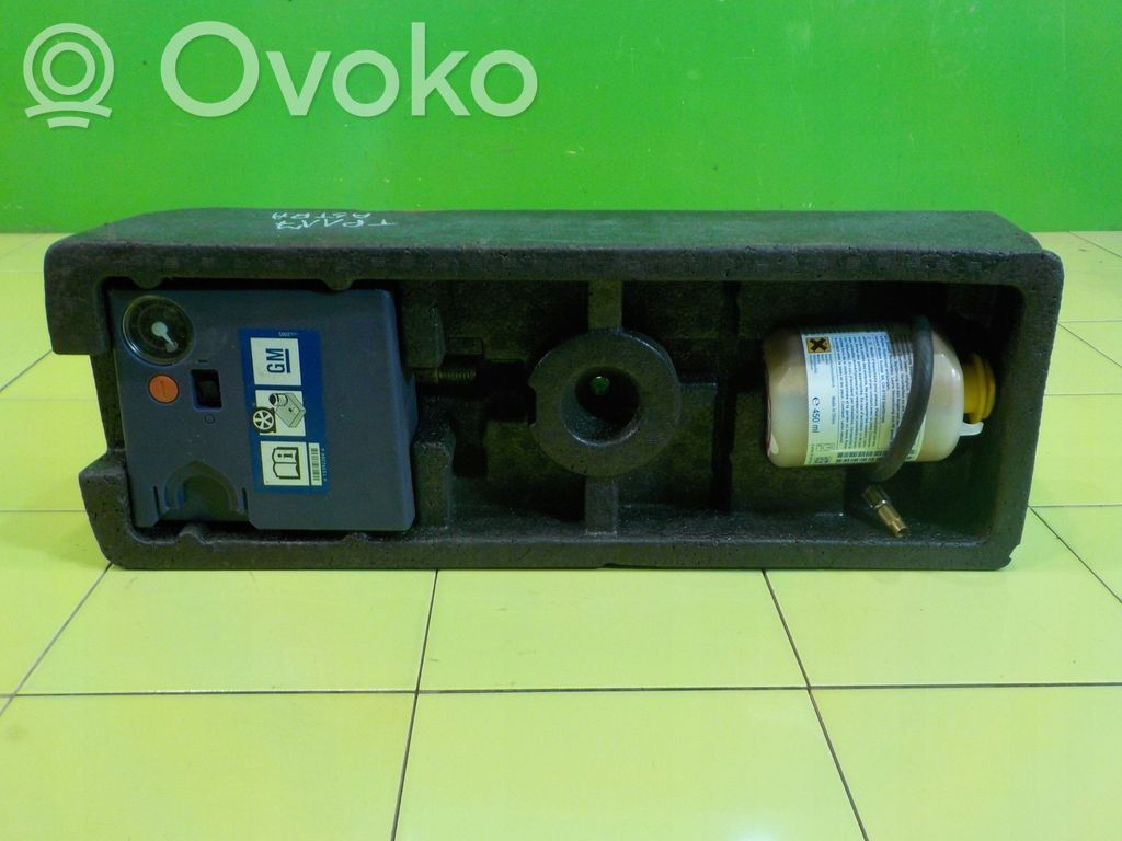 Opel Astra J Cita veida salona detaļa 