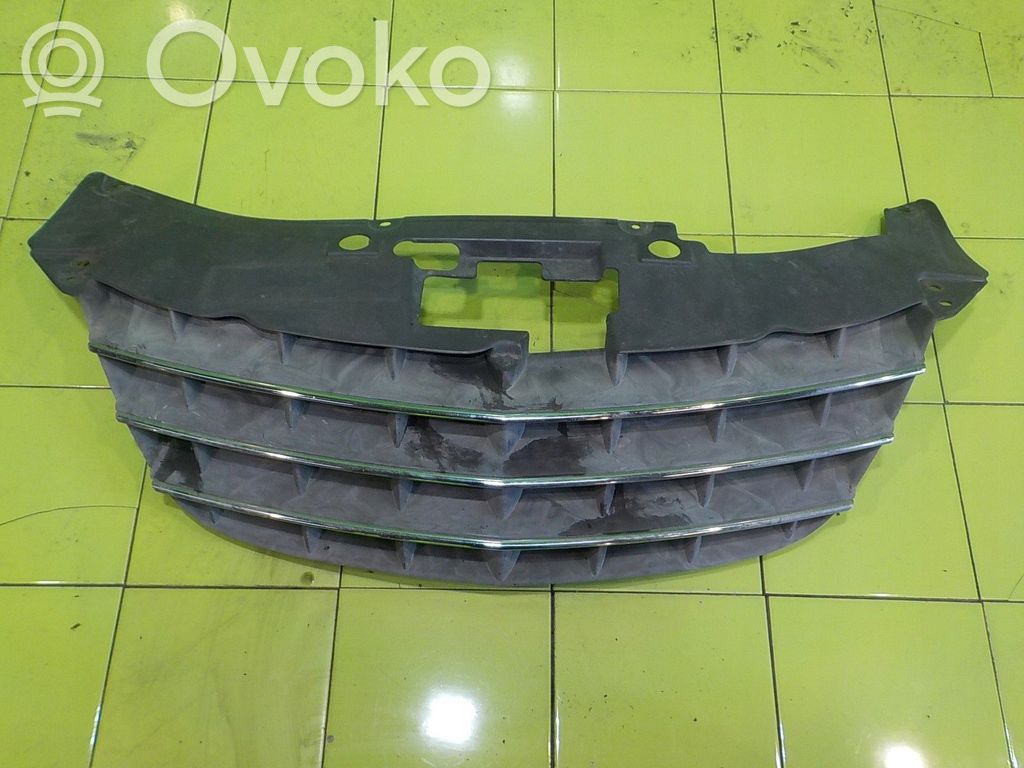 Chrysler Sebring (JS) Front bumper upper radiator grill 