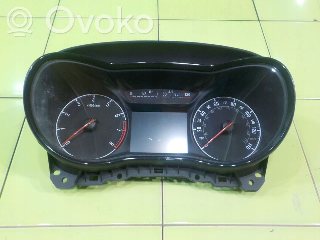 Opel Corsa E Speedometer (instrument cluster) 