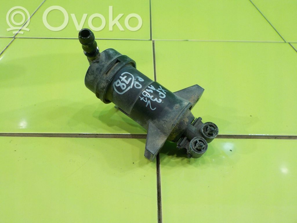 Audi A4 S4 B7 8E 8H Žibintų apiplovimo skysčio siurbliukas 
