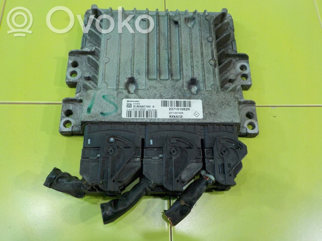 Nissan Juke I F15 Engine control unit/module 
