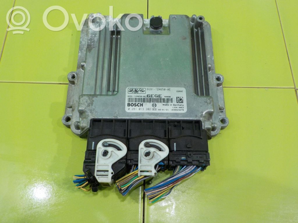 Land Rover Freelander 2 - LR2 Engine control unit/module 