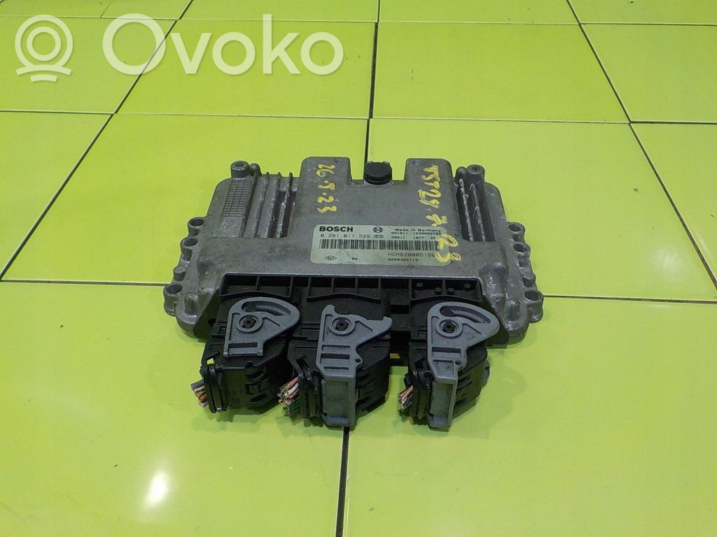 Opel Vivaro Engine control unit/module 