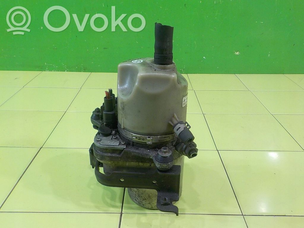 Volvo V50 Ohjaustehostimen pumppu 