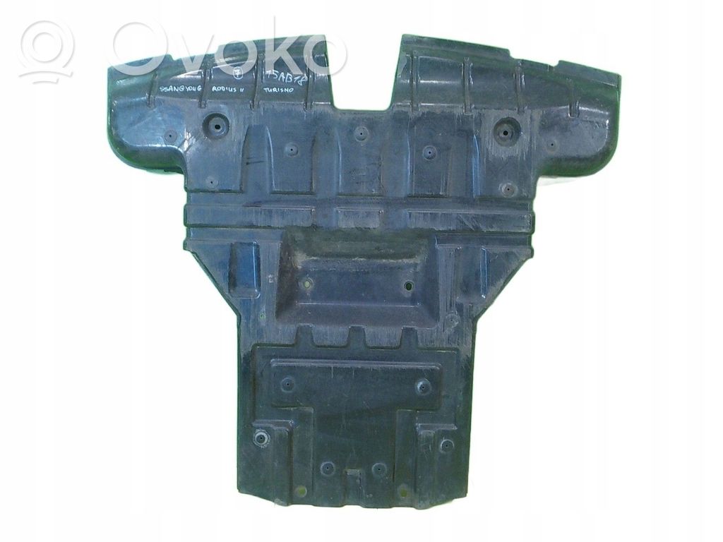 Engine splash shield/under tray   15AB18
