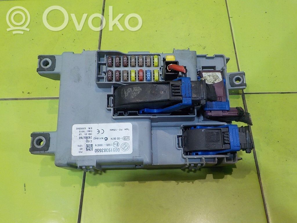 Fiat Doblo Skrzynka bezpieczników / Komplet 