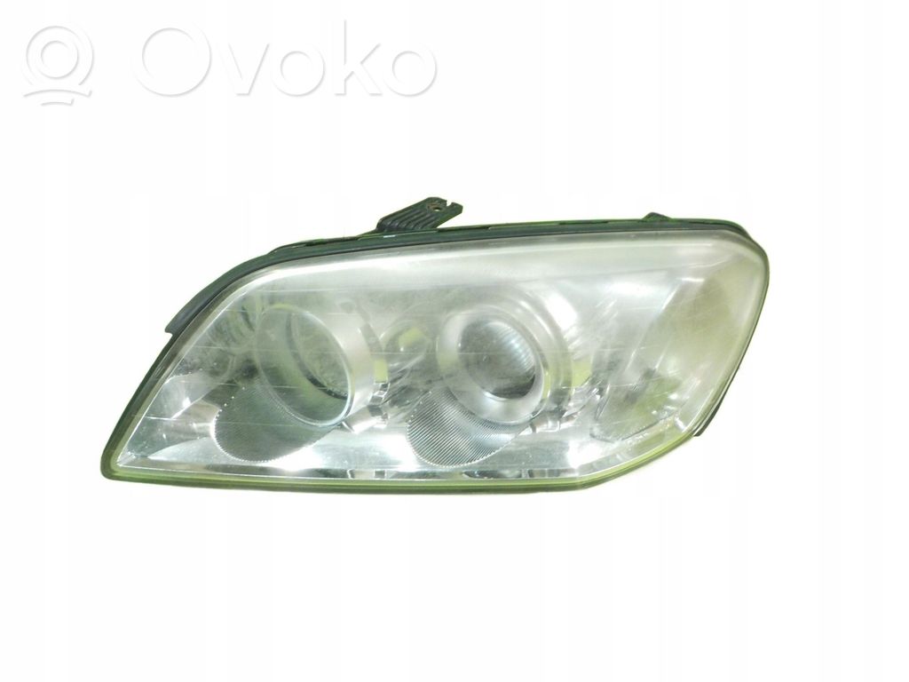 Chevrolet Captiva Lampa przednia 