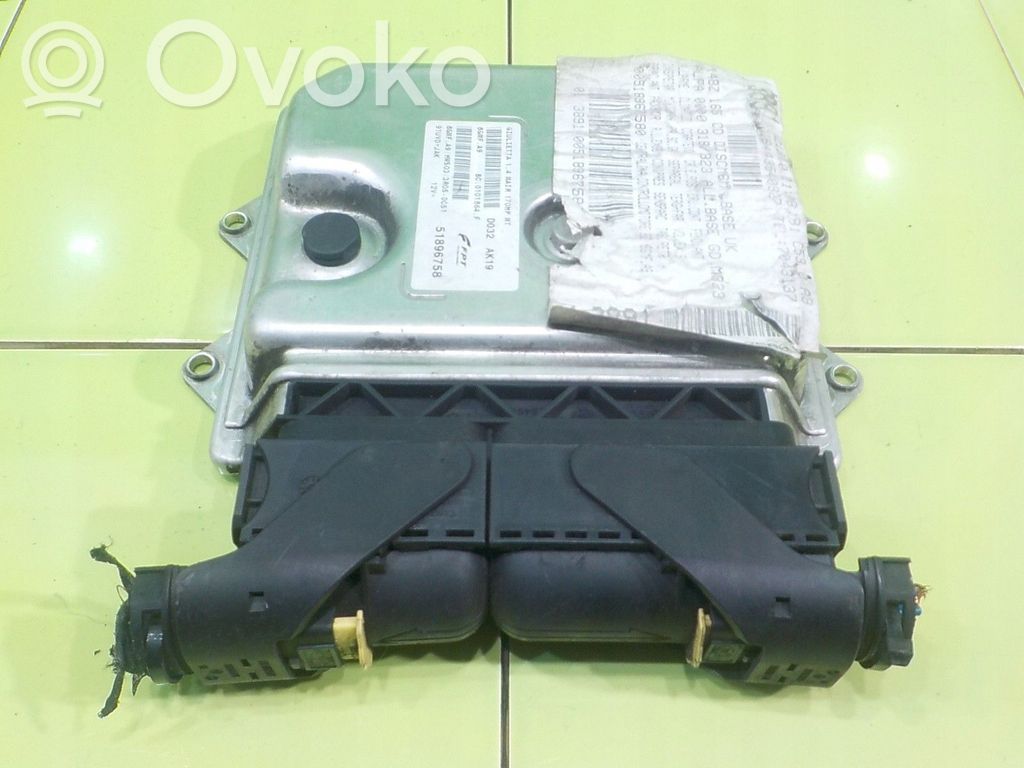 Sterownik / Moduł ECU   51896758,17AB47