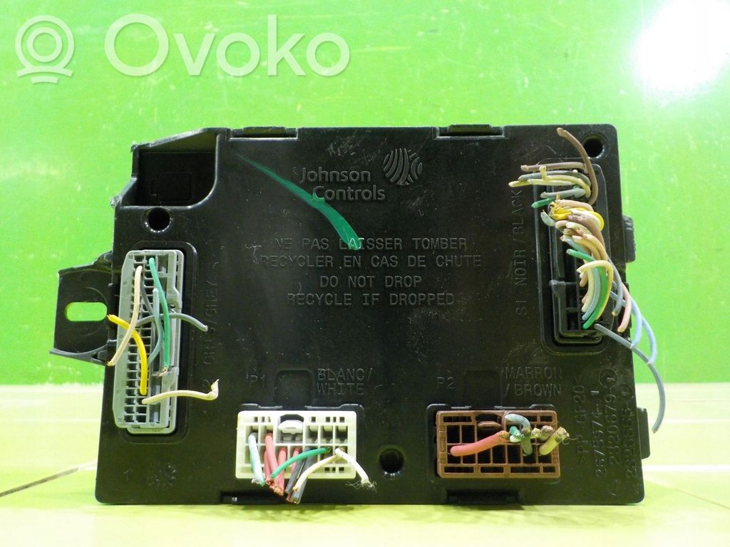 Renault Trafic III (X82) Central body control module 