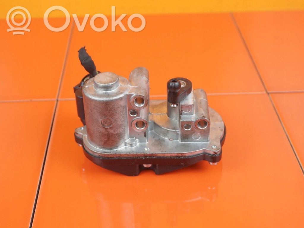 Volkswagen Scirocco Alte piese compartiment motor 