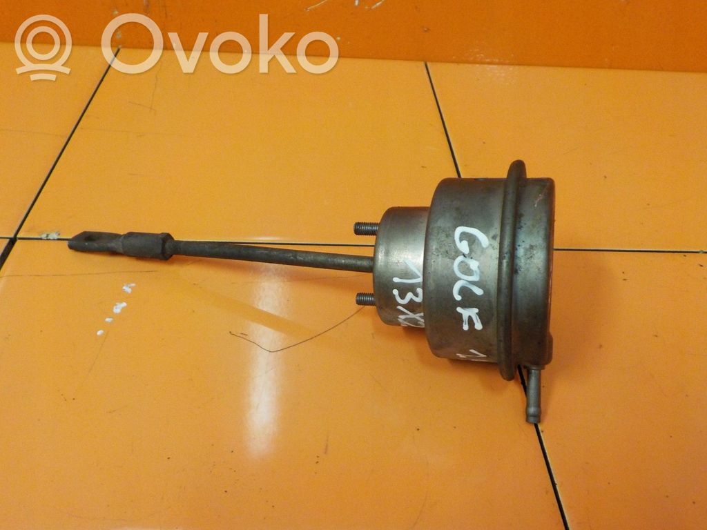 Volkswagen Golf Plus Zawór podciśnienia / Elektrozawór turbiny 