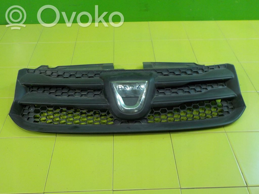 Maskownica / Grill / Atrapa górna chłodnicy   623103971R,XP120