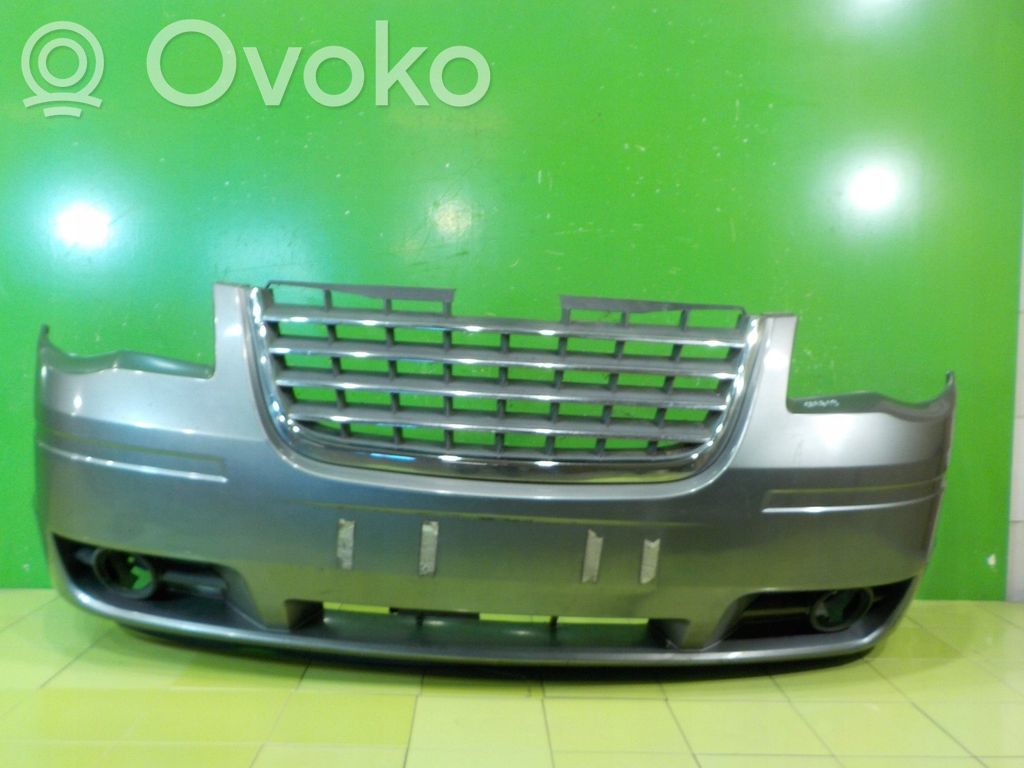 Chrysler Grand Voyager V Parachoques delantero 